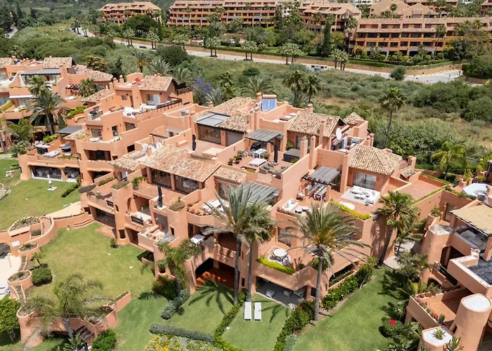 Exclusive 1 Line In With Panoramic Views *