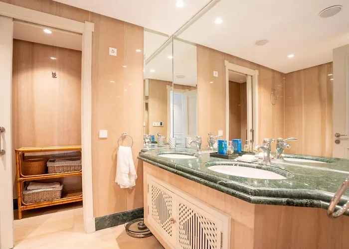 Front Line Beach Apt With Panoramic Views Rdr547 公寓 马尔韦利亚