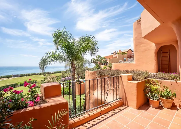 Front Line Beach Apt With Panoramic Views Rdr547