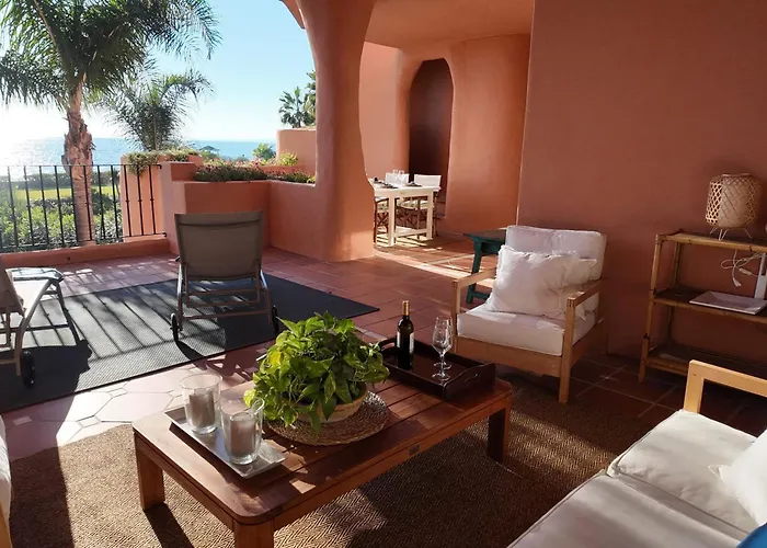 Front Line Beach Apt With Panoramic Views Rdr547