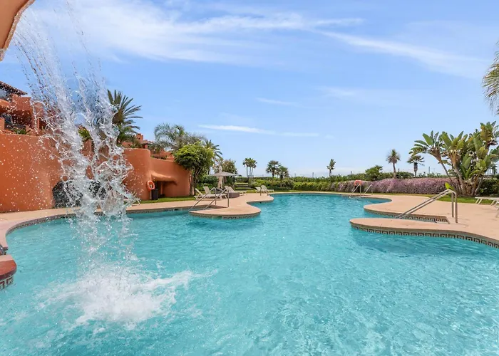 Front Line Beach Apt With Panoramic Views Rdr547