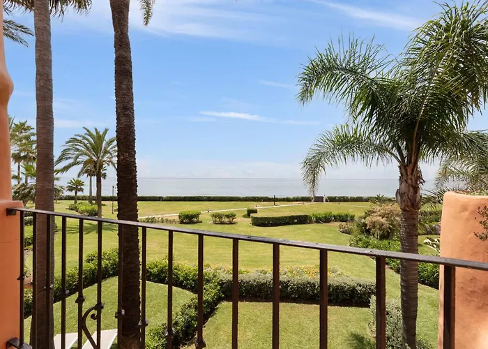 Front Line Beach Apt With Panoramic Views Rdr547